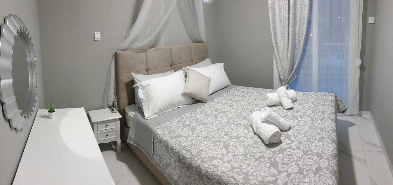 Diamond Lux Apartment PalaiónTsiflíkion Exterior foto